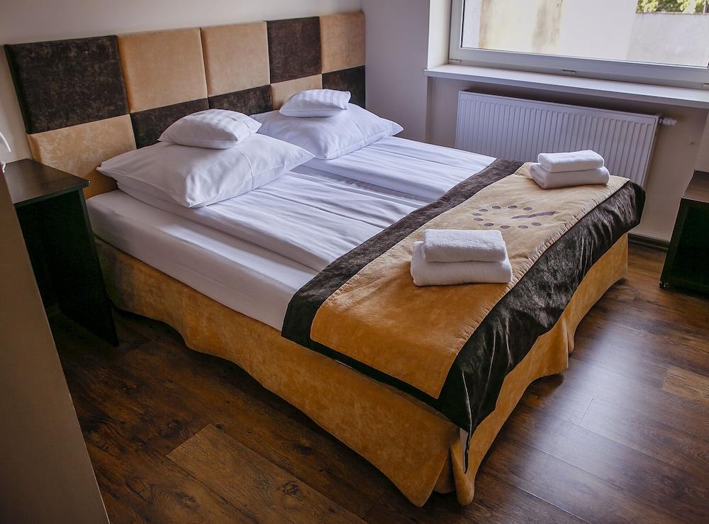 Boutique Hotel'S II Rewolucji Lodź Bagian luar foto