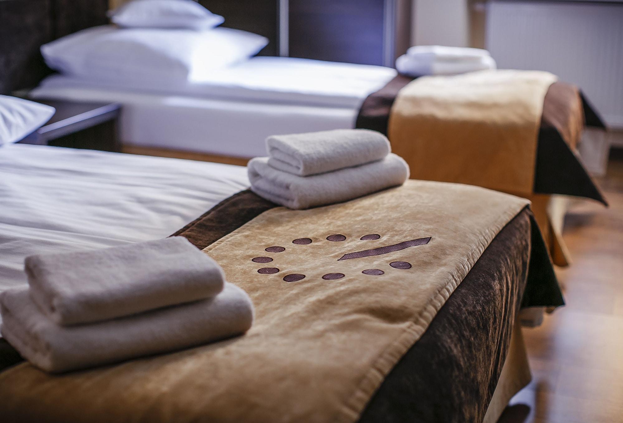 Boutique Hotel'S II Rewolucji Lodź Bagian luar foto