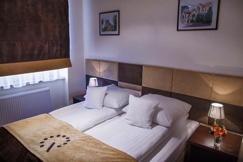 Boutique Hotel'S II Rewolucji Lodź Bagian luar foto