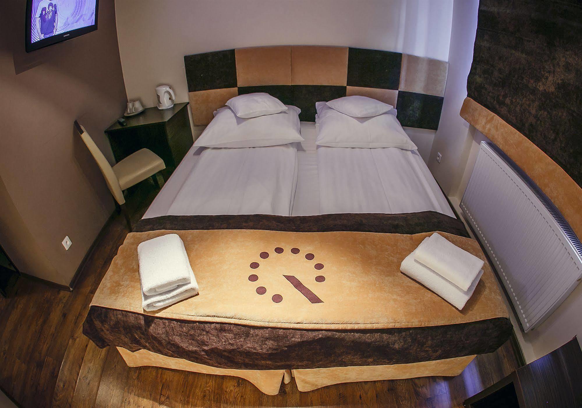 Boutique Hotel'S II Rewolucji Lodź Bagian luar foto
